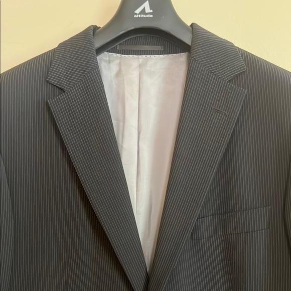 Hugo Boss Classic Black Pinstripe Men's Wool Blazer est 46L - Picture 5 of 12